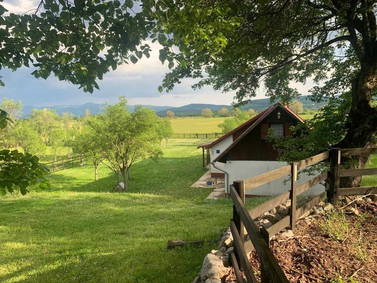 La Prairie Villa Korenica Bagian luar foto